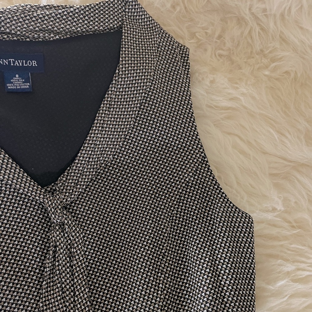 Ann Taylor 100% Silk Sleeveless Lined V-Tie Neckline Cropped Black/Tan/Cream Top - Picture 6 of 10